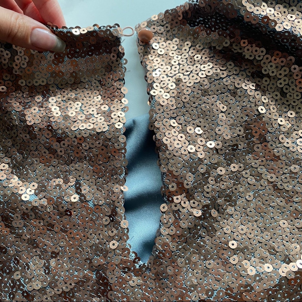 Cropped sequinned blouse - Picture 3 of 9